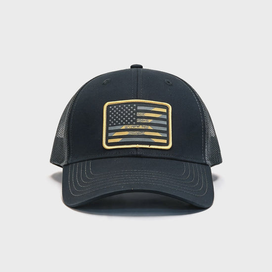 180 degree video showing the whole black cap.